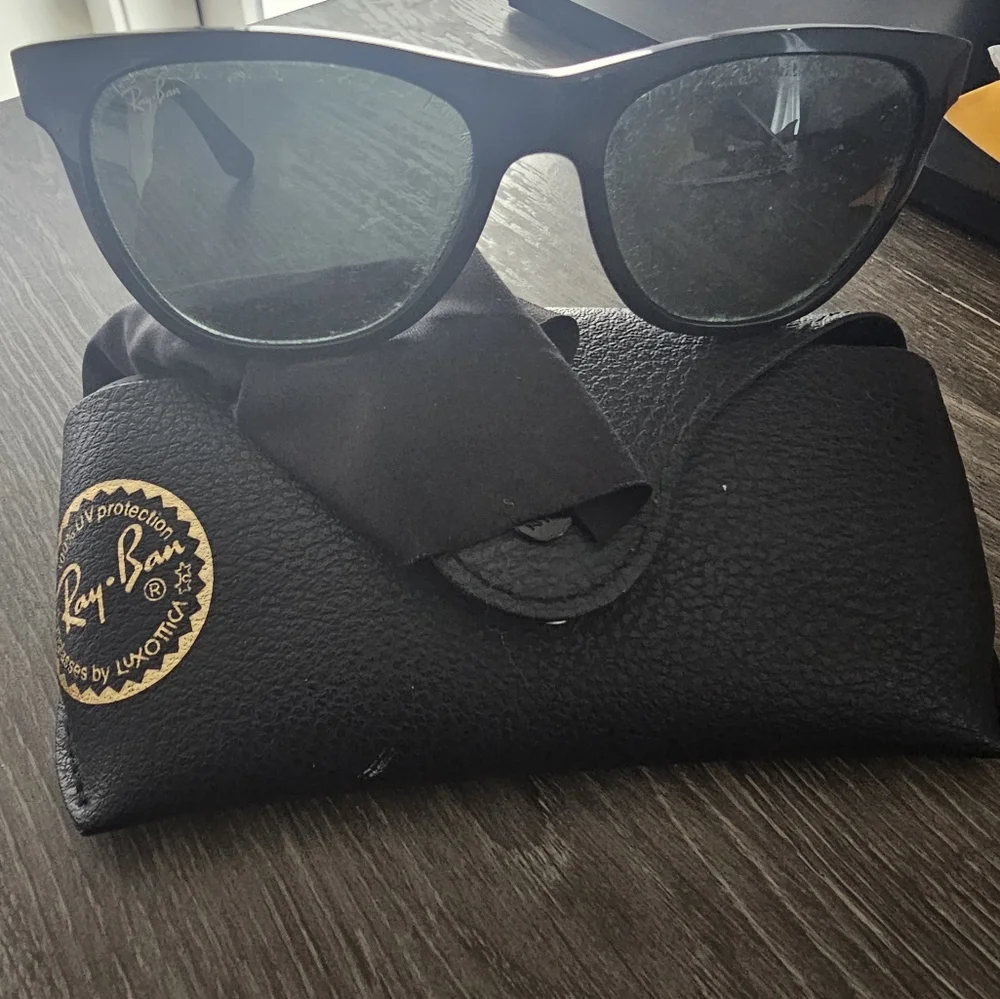 Ray-Ban purchased from